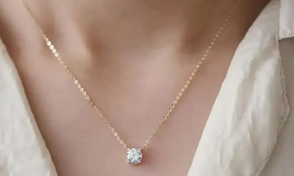 Because Your M-I-L’s Diamond Birthday Deserves a Diamond Pendant to Match